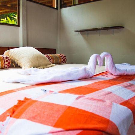 Oasis Uvita Bed & Breakfast Ngoại thất bức ảnh